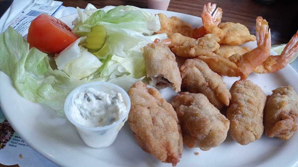 Fried Shrimp and Oysters Combo Plate